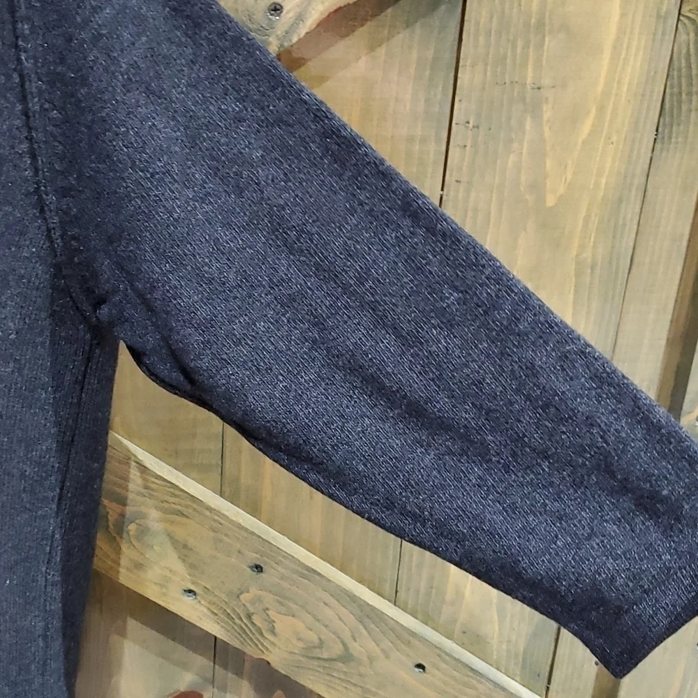 UNITED COLORS OF BENNETTON LAMBSWOOL GRAY SWEATER SIZE SMALL